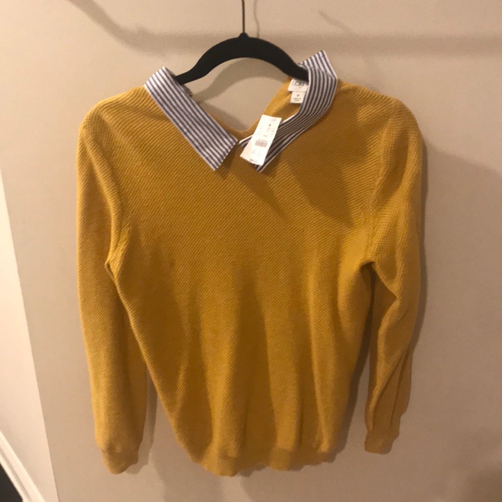 JCrew women’s pullover. Faux collar attached